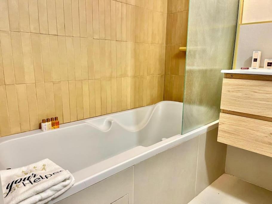 Le Daphnee Yourhosthelper Appartement